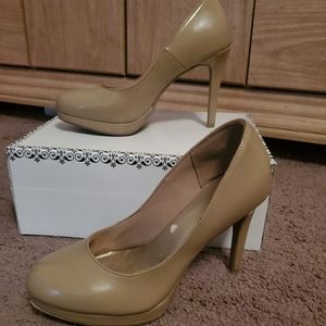 Fioni Tan High Heels